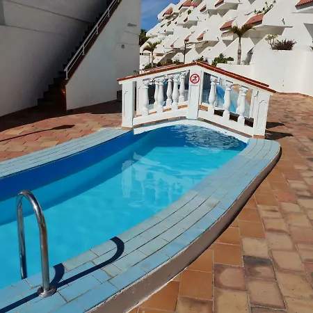 Apartmán Casa Flores With Heated Pool, Only 490 Meters To The Beach, Balcony, Wifi