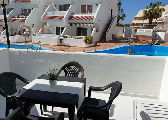 Lägenhet Casa Flores With Heated Pool, Only 490 Meters To The Beach, Balcony, Wifi Arona (Tenerife)