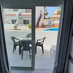 Casa Flores With Heated Pool, Only 490 Meters To The Beach, Balcony, Wifi 아파트