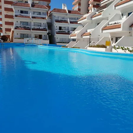 Апартаменты Casa Flores With Heated Pool, Only 490 Meters To The Beach, Balcony, Wifi *
