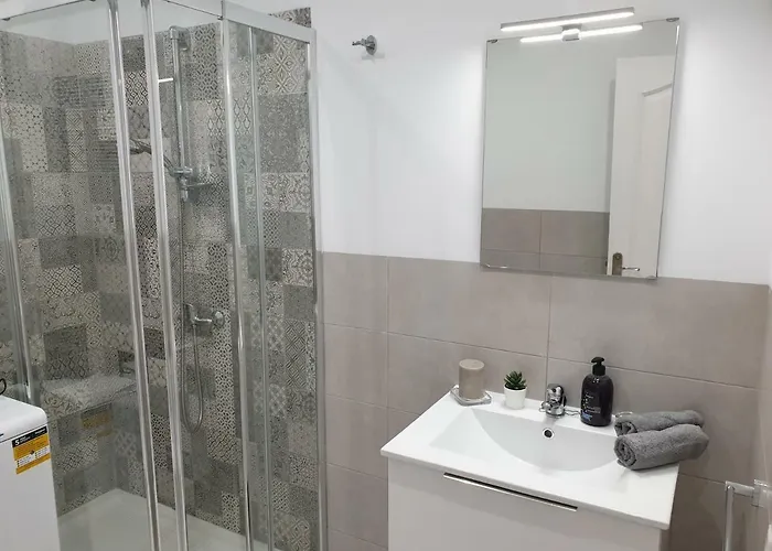 公寓 Casa Flores With Heated Pool, Only 490 Meters To The Beach, Balcony, Wifi 阿罗纳