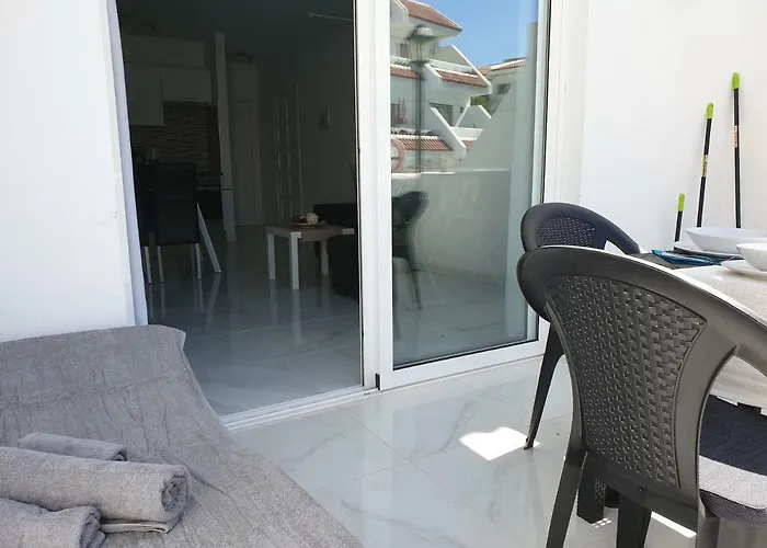 Casa Flores With Heated Pool, Only 490 Meters To The Beach, Balcony, Wifi