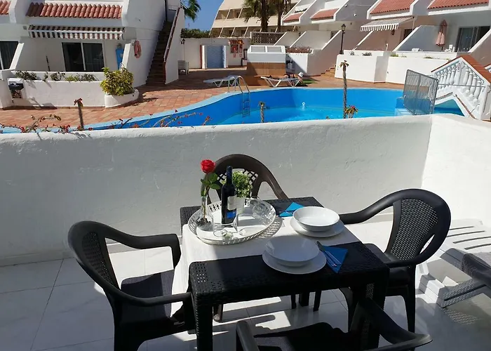 Apartment Casa Flores With Heated Pool, Only 490 Meters To The Beach, Balcony, Wifi