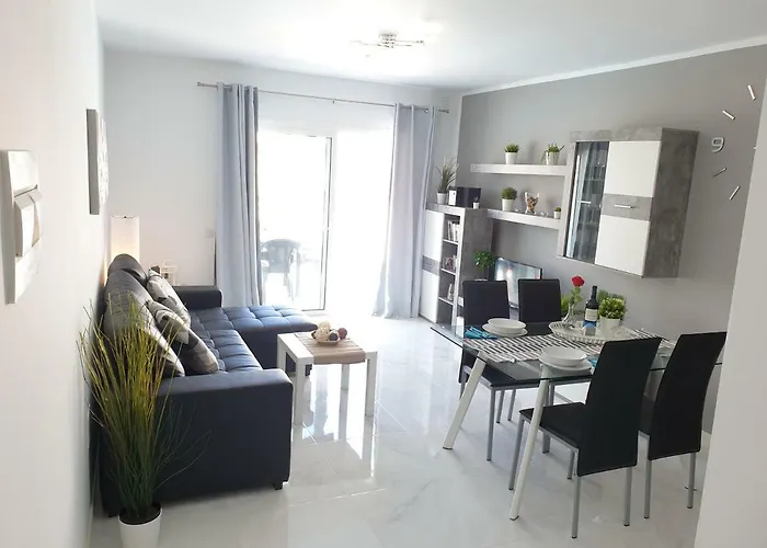 Casa Flores With Heated Pool, Only 490 Meters To The Beach, Balcony, Wifi