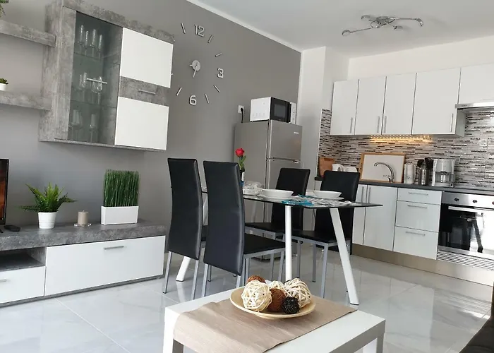 Casa Flores With Heated Pool, Only 490 Meters To The Beach, Balcony, Wifi * Arona (Tenerife)